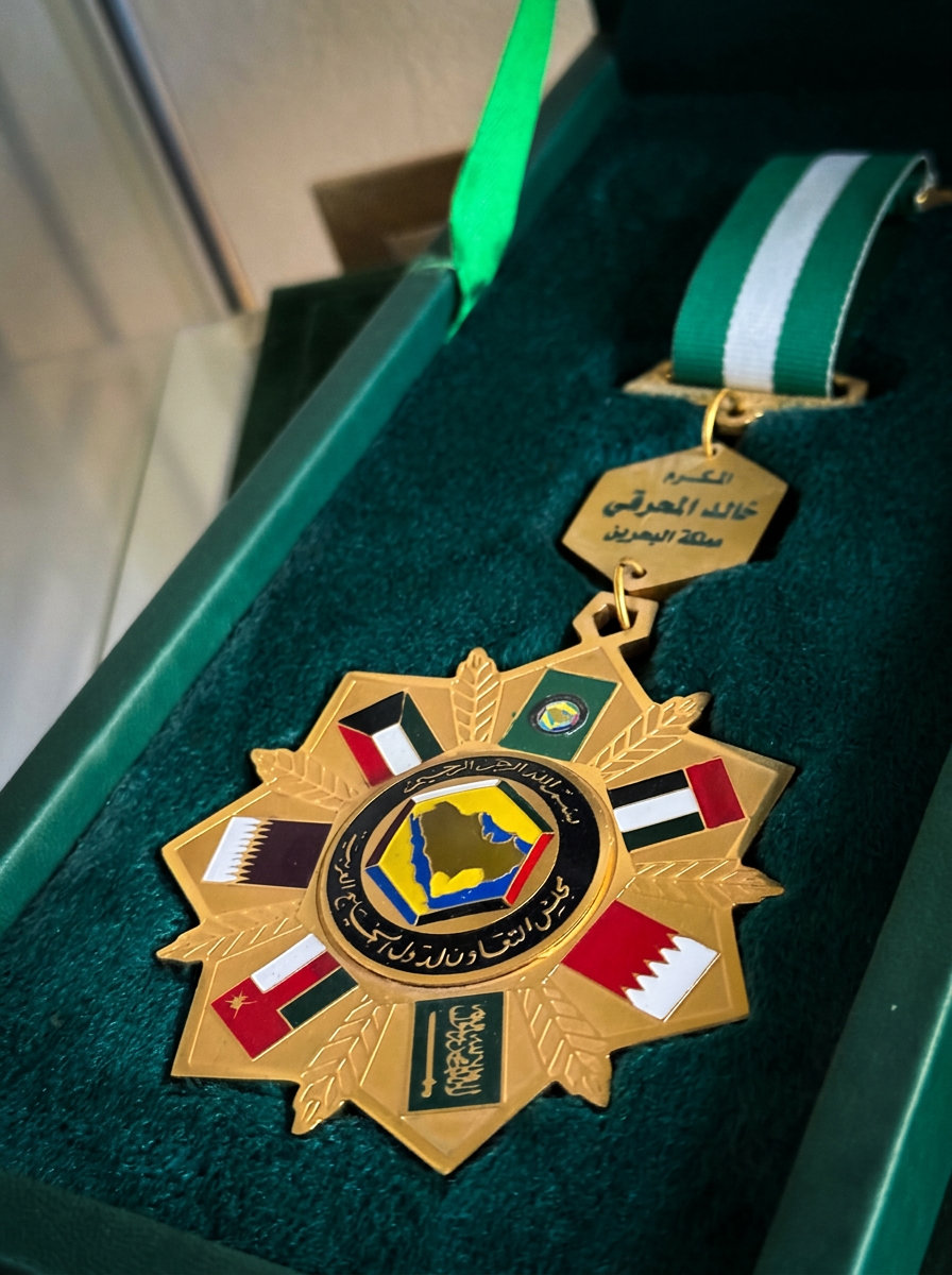 The GCC honouring medal engraved with the name of Khalid Al Muharraqi, Kingdom of Bahrain, presented at the GCC Culture Ministers’ ceremony in Muscat in 2019